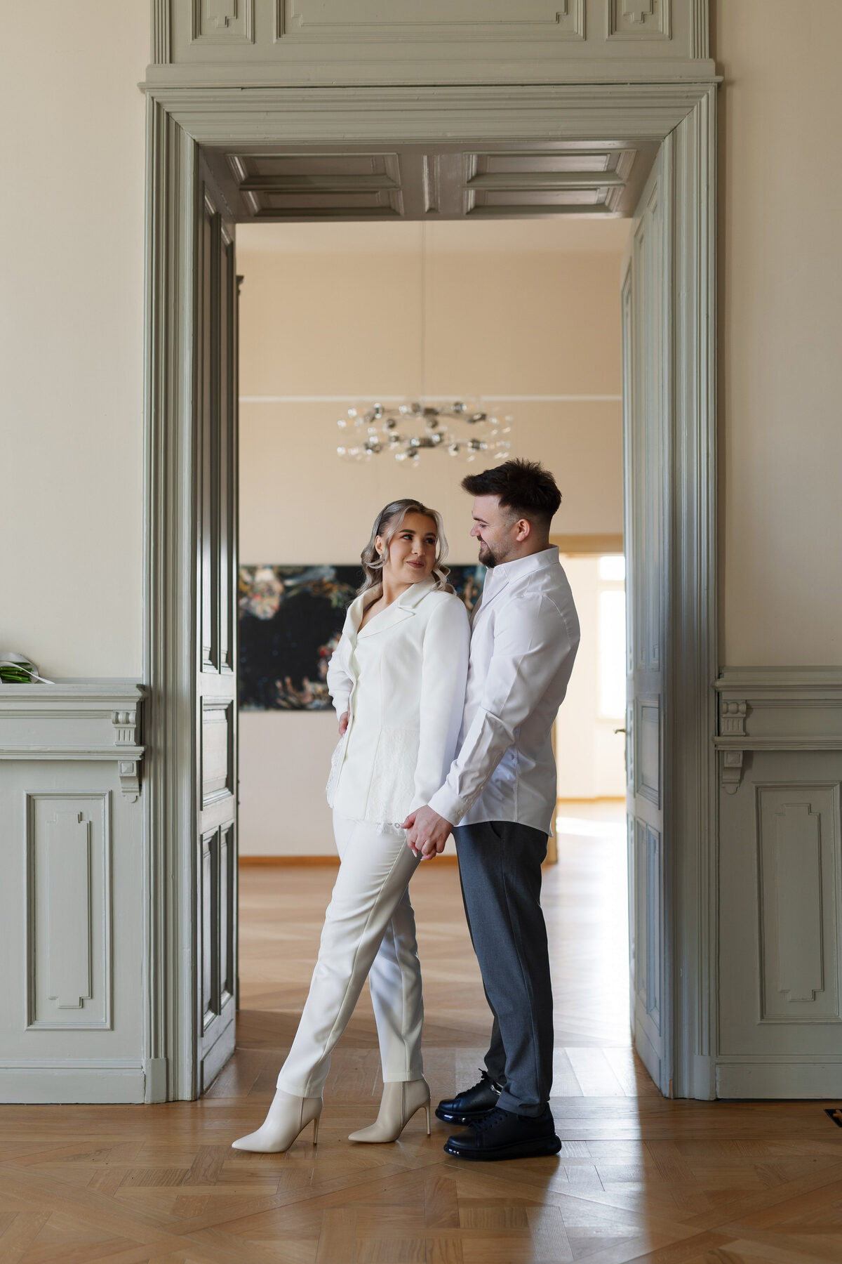 Cununie civilă la palat în Cluj, miri fotografiați editorial (11)