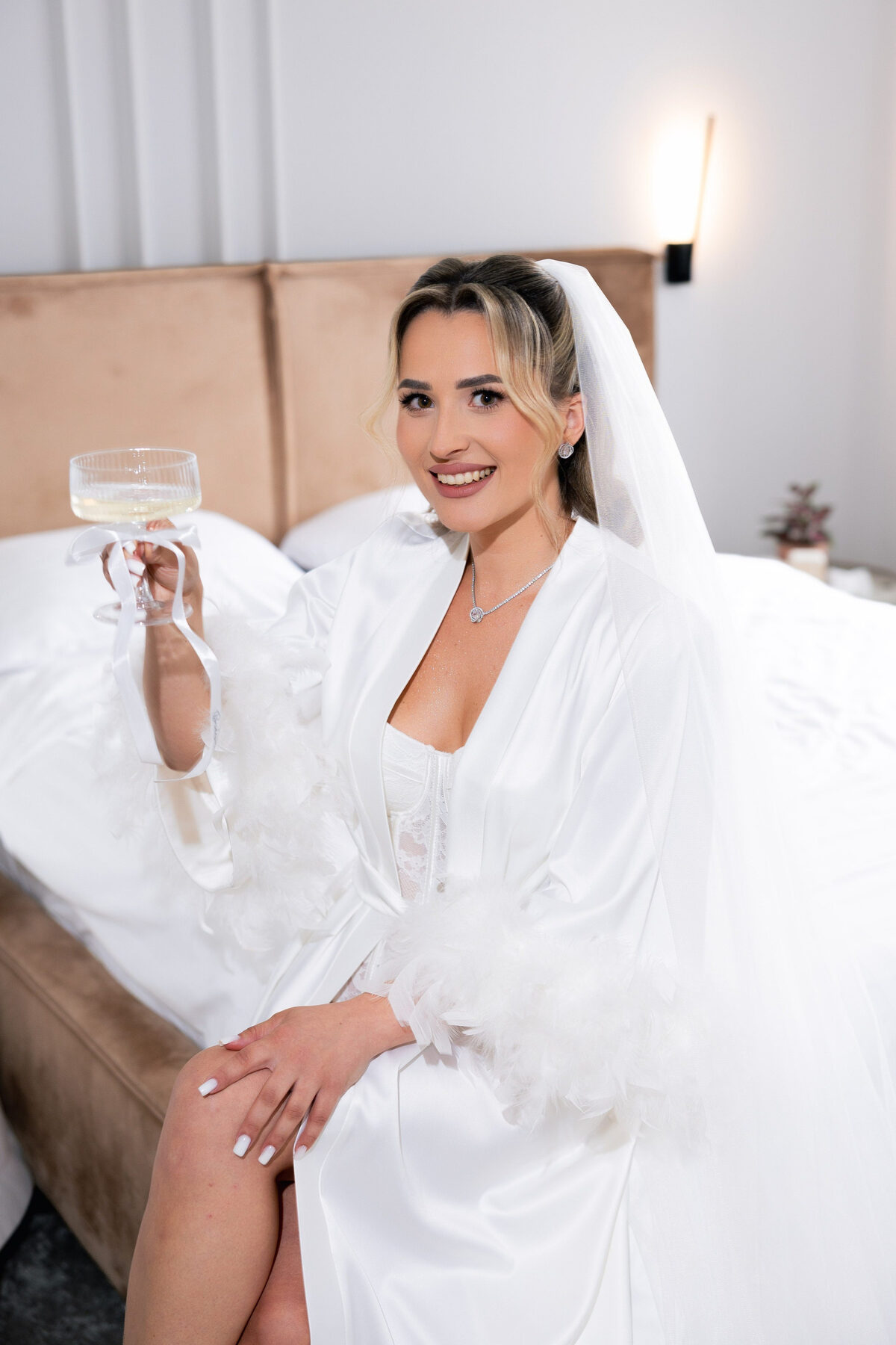 Nuntă la Opera Events Oradea, de la pregătiri până la artificii (29)